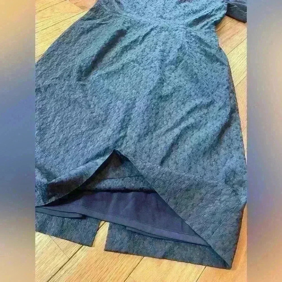 MM LaFleur Gayle Dress in Vine Jaquard Women’s Sz 8 Sheath Knee Length Navy Blue - Picture 6 of 16